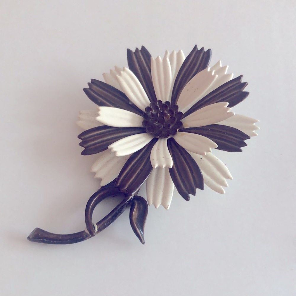 Vintage Chocolate Brown and White Flower Brooch
